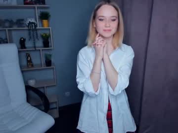latina cam girl refreshing_lemonade image #3726314