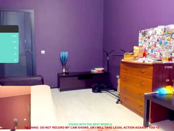 latina cam girl mikki_blush image #983374