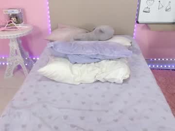 latina cam girl little_effy18 image #951687
