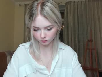 latina cam girl yuppiyulia image #3311