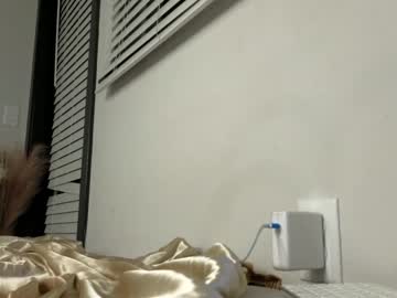 latina cam girl _natycutei19 image #3990995