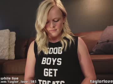 latina cam girl taylor_love_303 image #2710982
