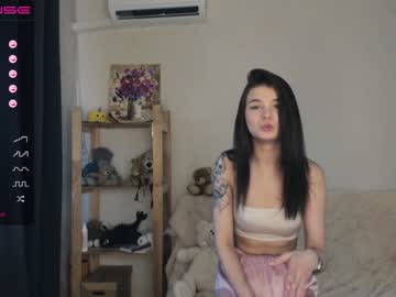 latina cam girl cutie_moon image #895380
