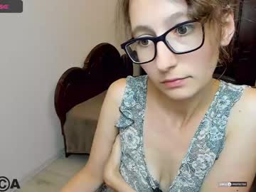 latina cam girl cuddlieskarina image #3387043
