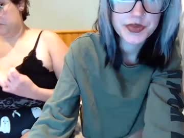 latina cam couple zoeee_black image #2215715