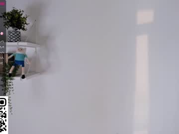 latina cam girl peek_in_my_window image #4030008