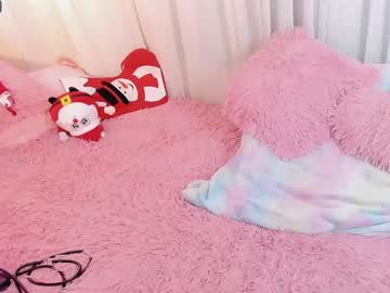 latina cam girl little_effy18 image #3923211