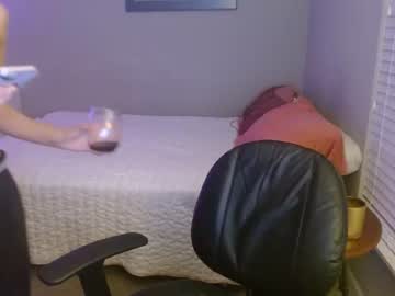 latina cam girl emmmafox14 image #2991619