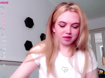 latina cam girl small_blondee image #2782923