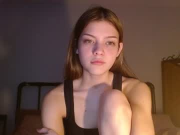 latina cam girl miafosterx image #4125102