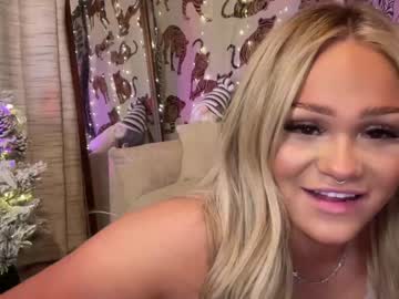 latina cam girl ari_02 image #3900453