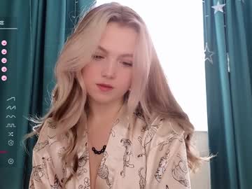latina cam girl small_blondee image #3536702