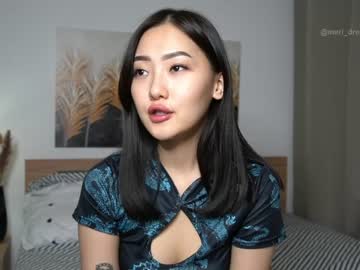 latina cam girl refined_style image #4300381