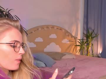 latina cam girl linellali image #1725296