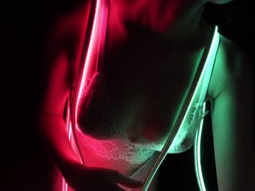 latina cam girl tessarosse_ image #2840420