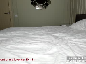 latina cam girl carolinaherera image #2951578