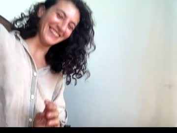 latina cam girl annareyle image #1089664