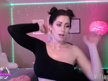 latina cam girl milf_lacey image #894448