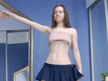 latina cam girl kriskras__ image #3145209