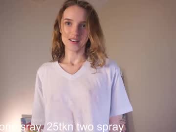 latina cam girl monaelin image #4645865