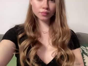 latina cam girl strawberryjamx image #2185035