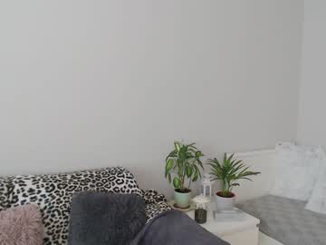 latina cam girl emerald_kittycat image #3154987