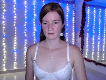 latina cam girl cutenataly image #383022