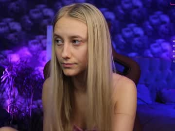 latina cam girl angeellina image #2295815
