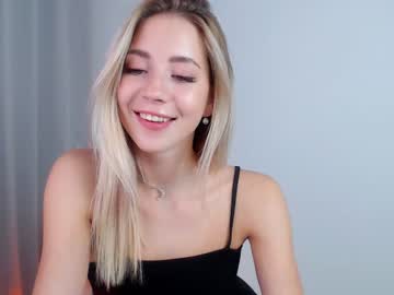 latina cam girl emmi_rosee image #351394