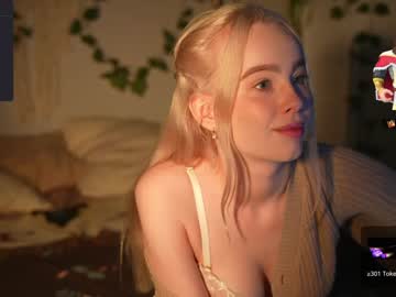 latina cam girl mother__of__dragons image #3724867