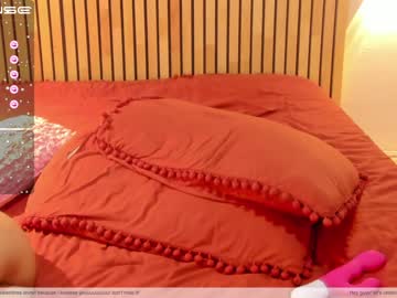 latina cam girl little_effy18 image #2453008