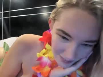 latina cam girl mariah95 image #264335