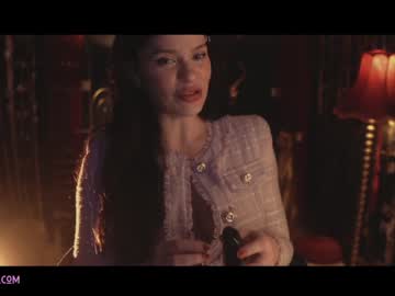 latina cam girl lucieoude_ image #363884