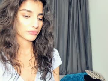 latina cam girl suzannedavise image #3820494