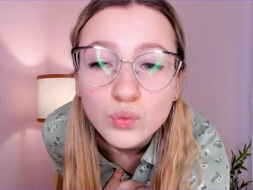 latina cam girl katiehastey image #4136214