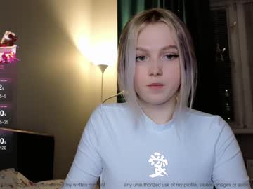 latina cam girl small_blondee image #4190018
