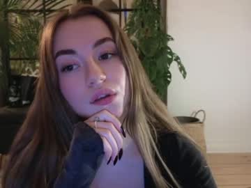 latina cam girl strawberryjamx image #3600764