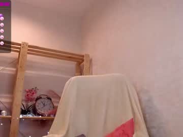 latina cam girl mila_kimm image #2444451