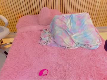 latina cam girl little_effy18 image #3750639