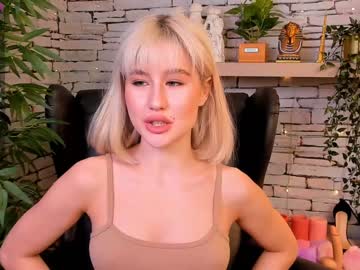 latina cam girl eugenetomas image #1035806
