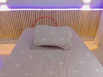 latina cam girl little_effy18 image #4057323