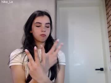 latina cam girl nika_la_sun image #2716466
