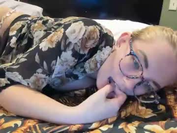 latina cam girl mariah95 image #370041