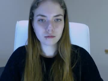 latina cam girl zoey_deuttch image #2445833