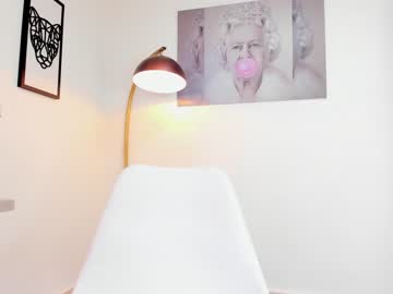 latina cam girl missniley image #4252234