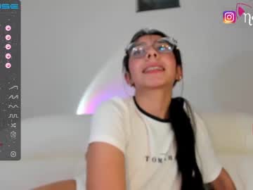 latina cam girl nezo_ image #2354229