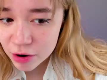 latina cam girl kristycoy image #2909153