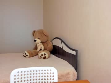 latina cam girl yana_squrel_22 image #613662