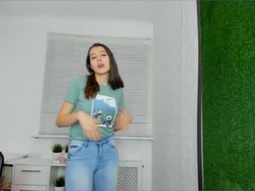 latina cam girl carolineprise image #475783
