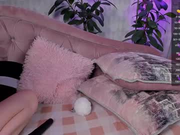 latina cam girl lika_moon image #2395512